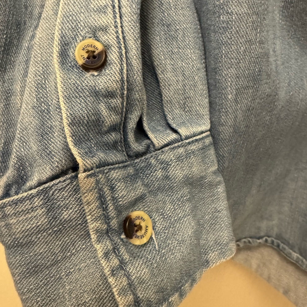 Modern Amusement Women Light Wash Denim Button Down Shirt Large Blue Coastal - Picture 5 of 9